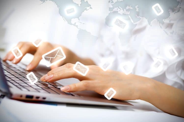 email personalizat pentru business