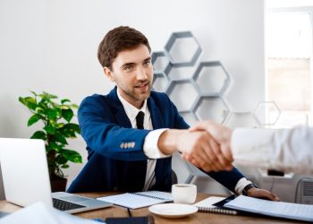 Negocierea salariului la noul job: cum să obții suma dorită