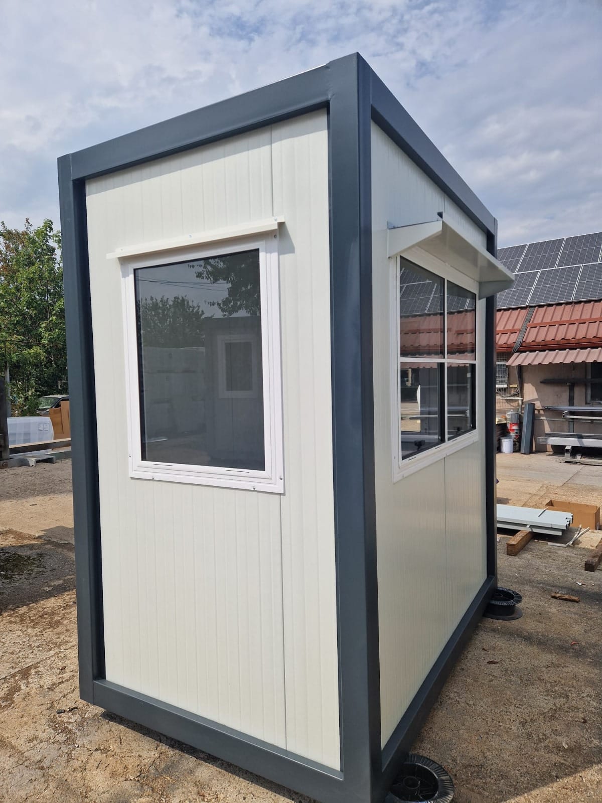 Cabină de pază