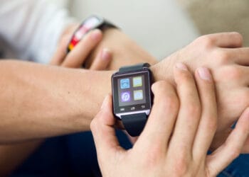 Top 10 smartwatch-uri pentru sport și sănătate
