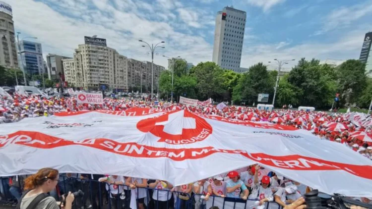 Sindicaliștii din Sănătate îi cer lui Bolojan să nu le taie salariile cu 10%. „Situaţia este chiar mai gravă”  