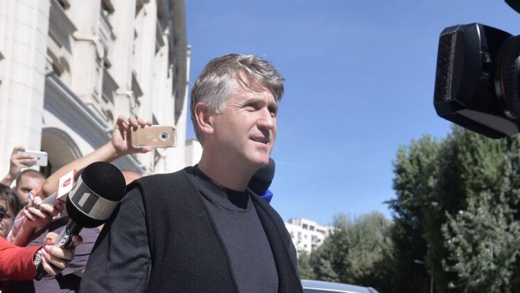 Percheziții la Cristian Pomohaci. Fostul preot, acuzat din nou de viol
