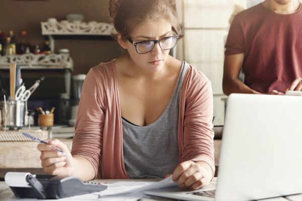 Credit rapid online: cum funcționează și ce trebuie să știi înainte să ceri
