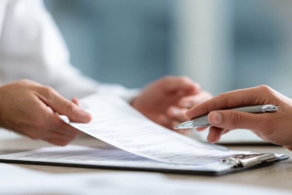 Microcredit pentru antreprenori: finanțare ușoară pentru afaceri mici