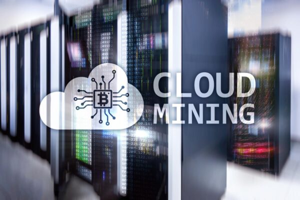 Cloud pentru firme: ce muți online și ce ții local