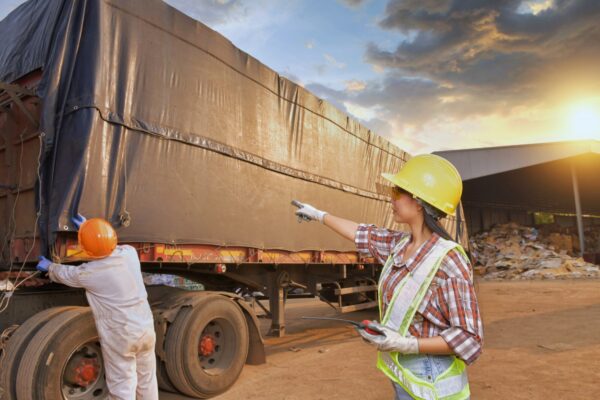 Licență de transport marfă: ce îți trebuie ca să pornești
