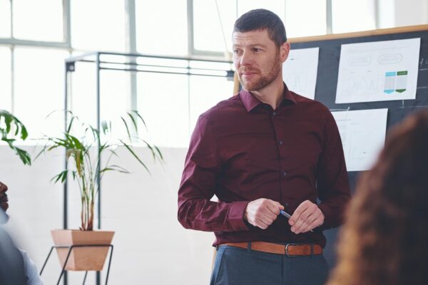 Cum atrag investitori pentru firmă: strategie și greșeli de evitat