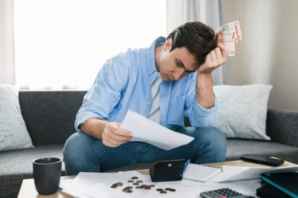 Ce faci când ai mai multe rate și nu le mai poți susține