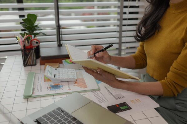 Ce verifici înainte să renunți la job pentru propria afacere